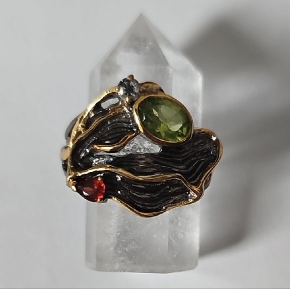 Peridot with White Topaz and Garnet Ring - Picture 2 of 7